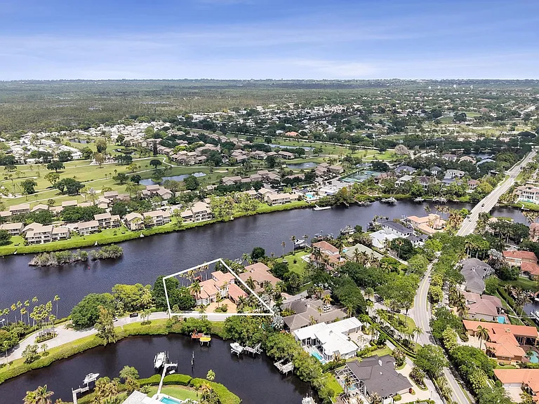 18669 SE Palm Island Ln — Photo 60