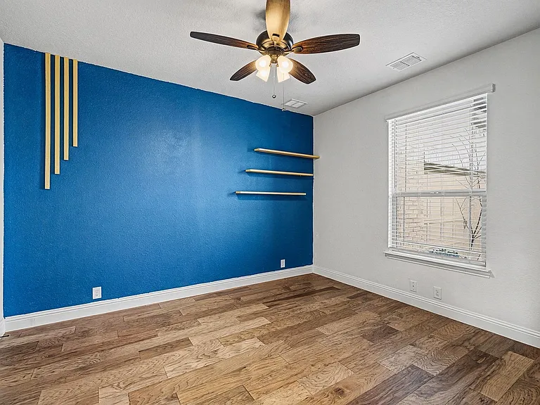 1080 Canuela Way — Photo 17