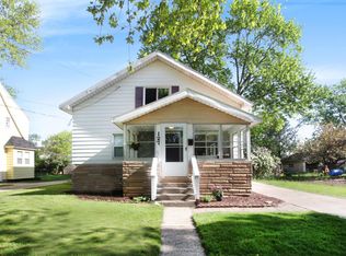 127 Bowne St NE, Grand Rapids, MI 49505