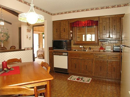 4th image of 8924 Bass Creek Ct N