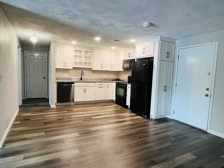 4 Heritage Village Dr #313A — Photo 16