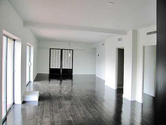 4th image of 475 N Highland St APT 4A