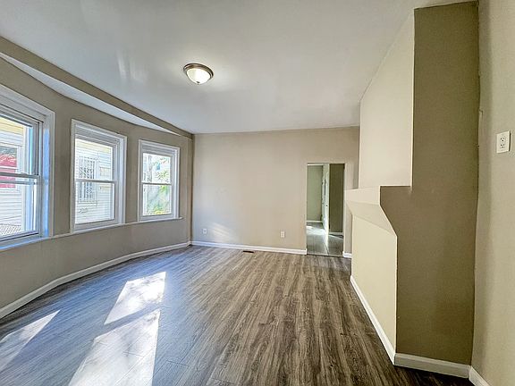 4th image of 38 Columbia Ave #1A