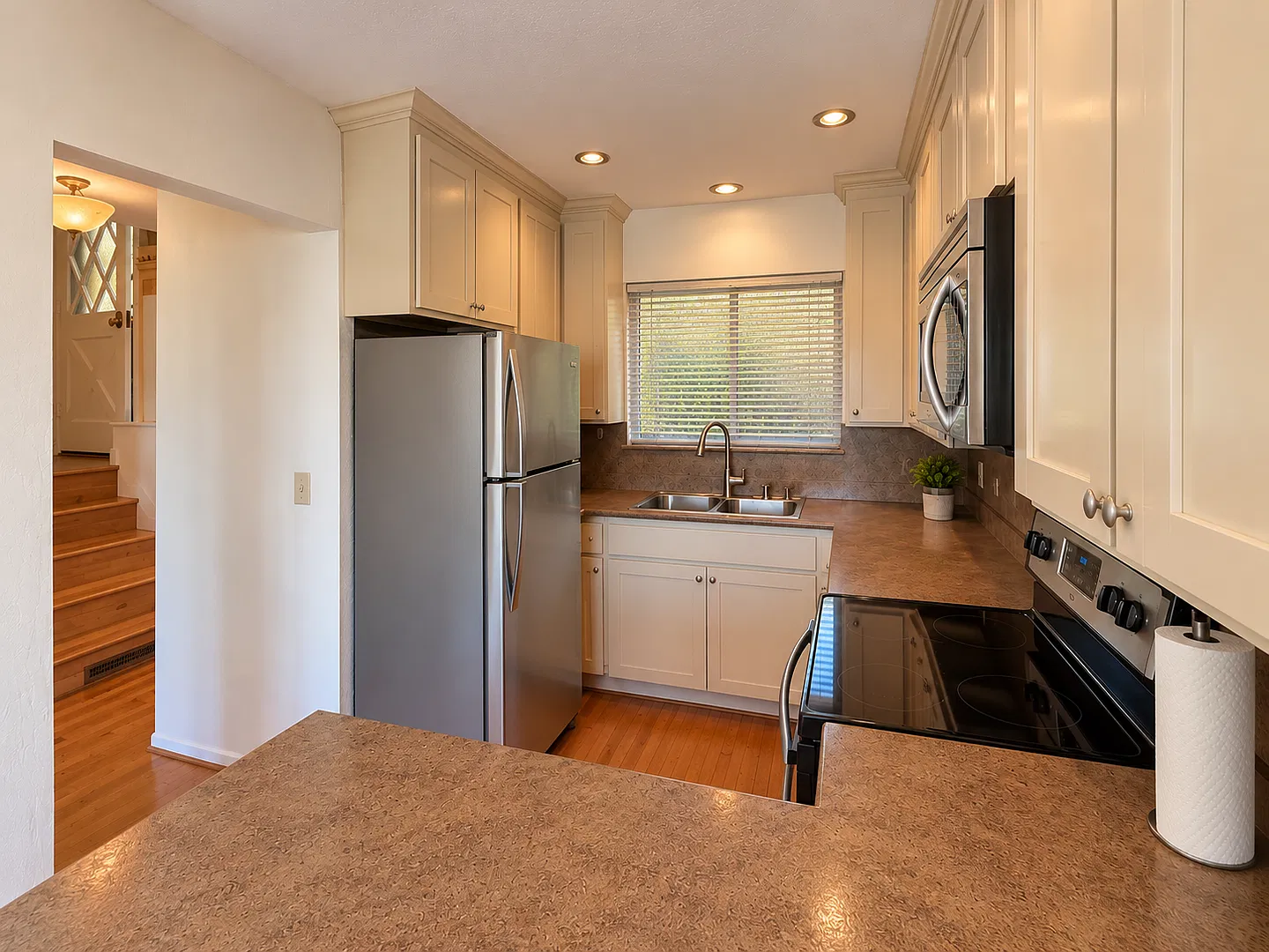 Charming 8-Unit Property in Serene Los Gatos Setting — Photo 3
