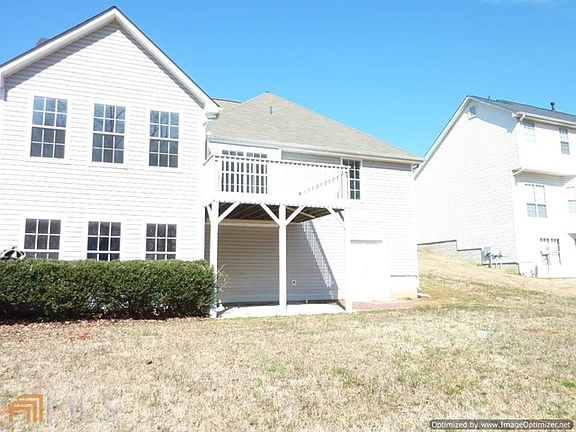 2nd image of 204 Windy Cir