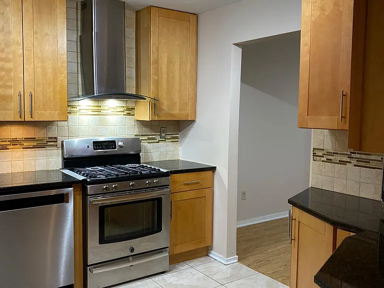 358 Greenfield Rd — Photo 16