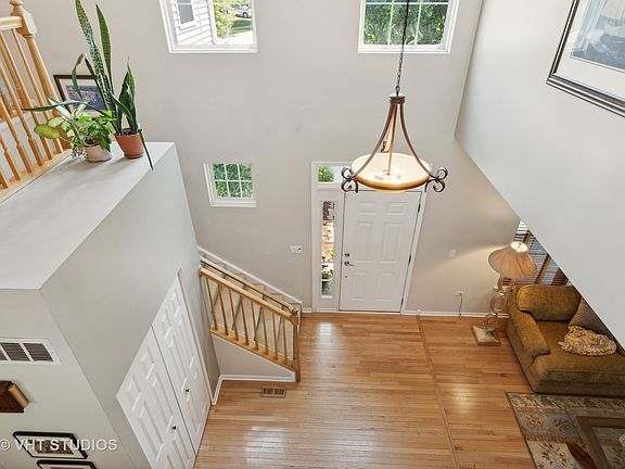 2nd image of 841 Barclay Dr