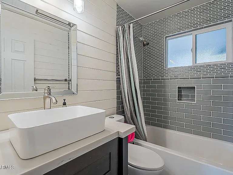 2318 N 37th Way — Photo 19