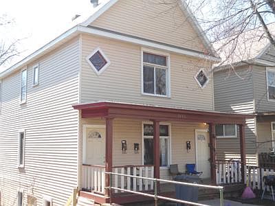 2nd image of 2616 W 2nd St APT 3