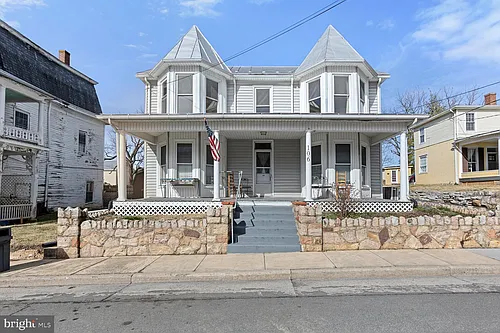 106 N Main St Photo 1