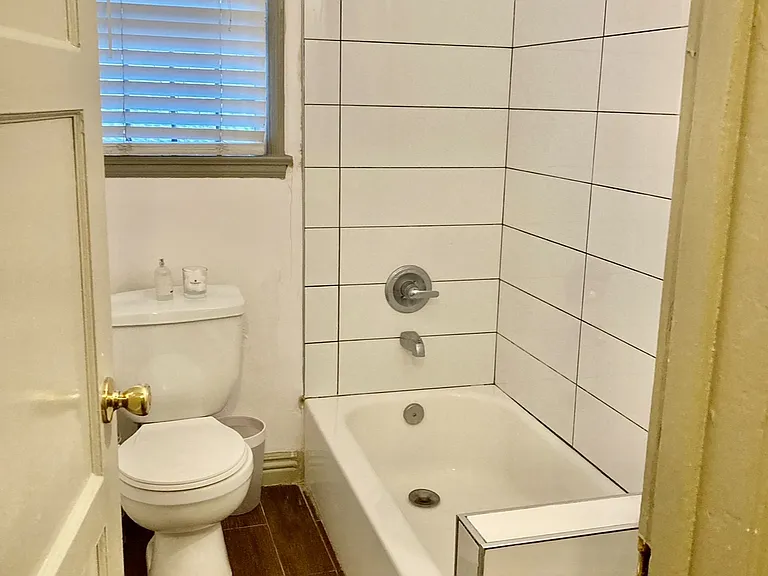 3620 W Adams Blvd — Photo 12