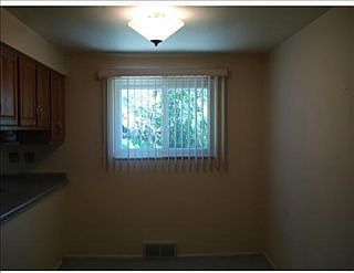 3rd image of 445 College Park Dr