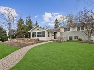 614 West St, Libertyville, IL 60048