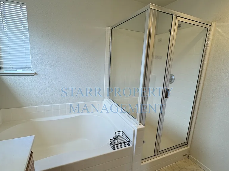 4355 Legacy Ct — Photo 12