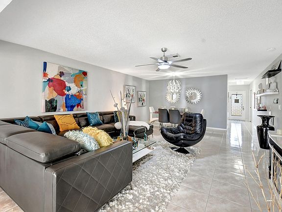 5th image of 1930 NW 18th St APT 203