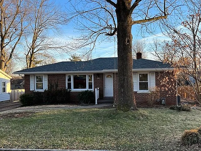 1016 Sheffield Dr photo 1
