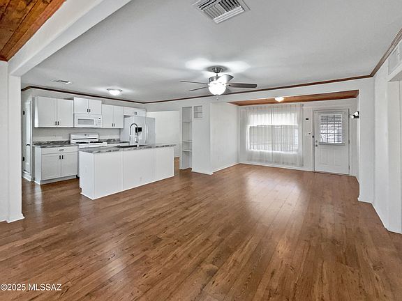 3rd image of 346 S Gila St