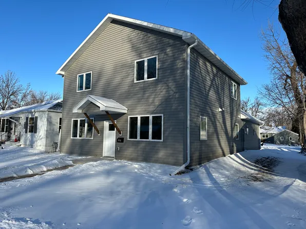1816 6th Ave N, Grand Forks, ND 58203
