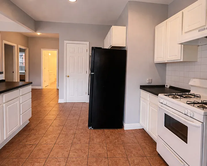 3716 N Cicero Ave #2E — Photo 4