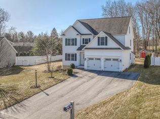 5 School House Rd, Londonderry, NH 03053