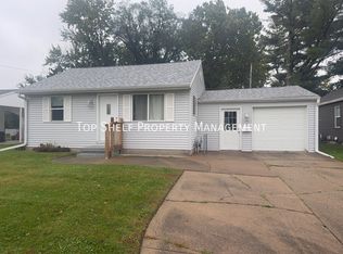 314 E 19th St S, Newton, IA 50208