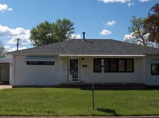 1205 N Clay St, Hoisington, KS 67544