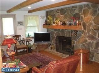 1692 Hollow Rd, Chester Springs, PA 19425