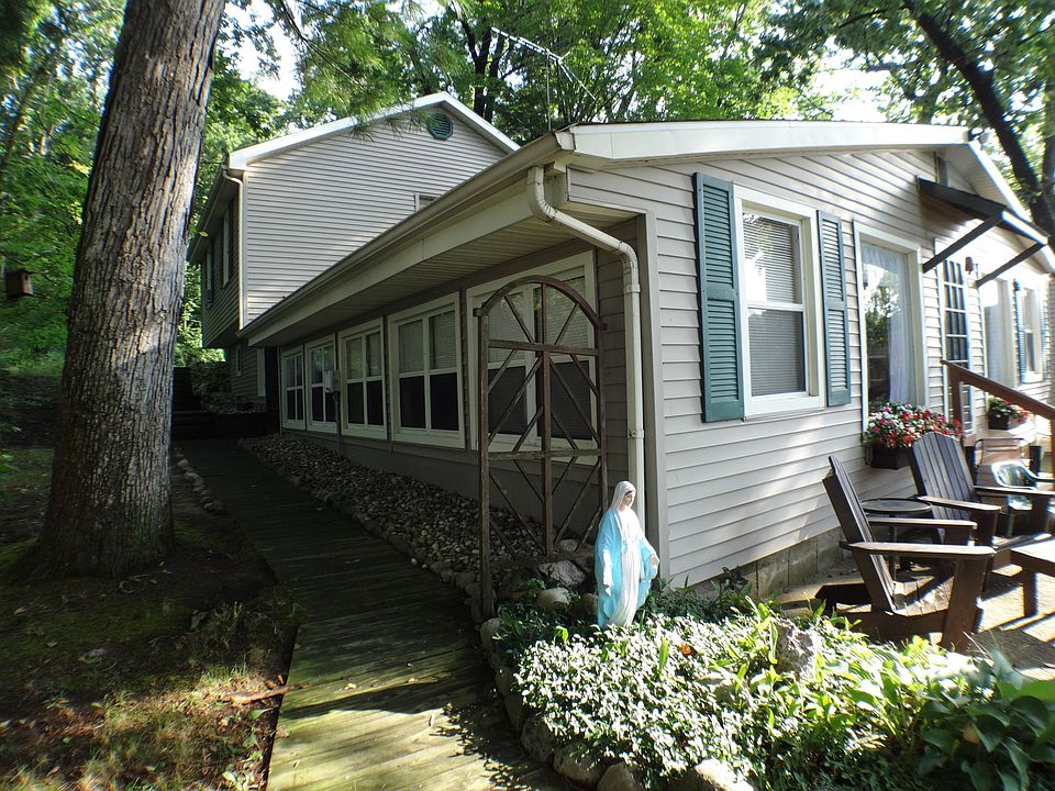 1st image of 5701 Head Lake Rd