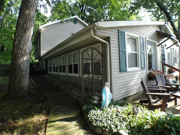 5701 Head Lake Rd, Hastings, MI 49058