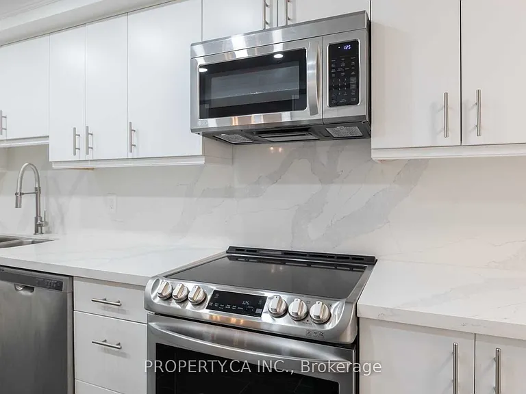 280 Simcoe St #705A — Photo 15