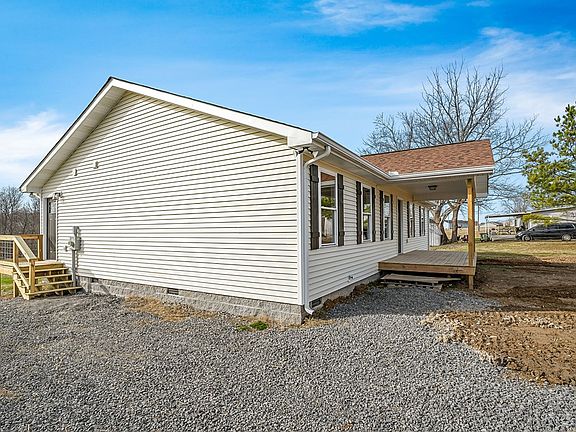 3rd image of 240 Center Grove Cir