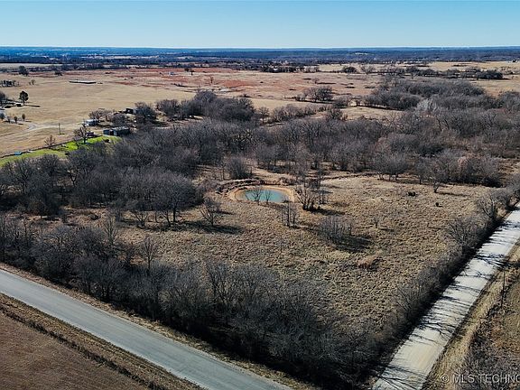 4th image of 1 Keller Rd