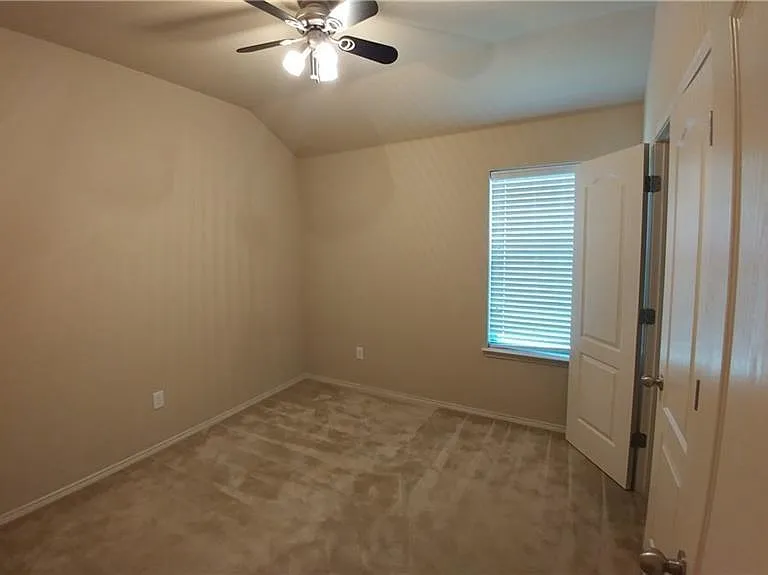 8512 Minturn Dr — Photo 29