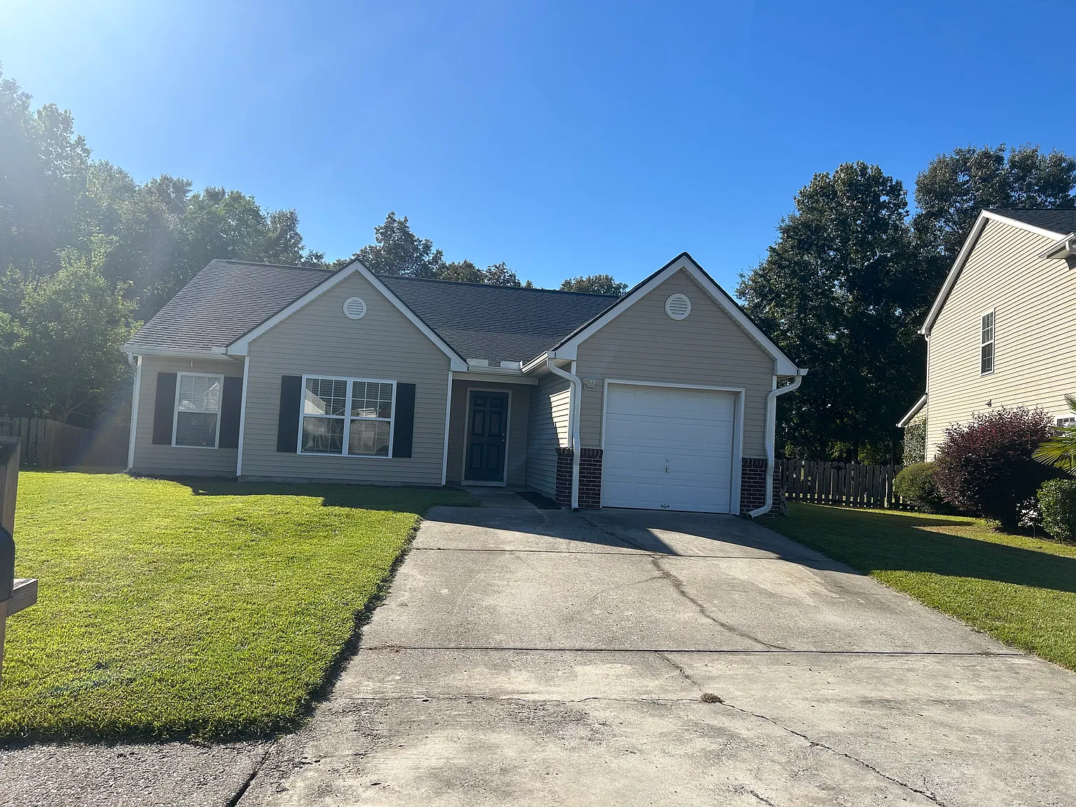3 bed, 1584 sqft, $2,900 — Photo 4