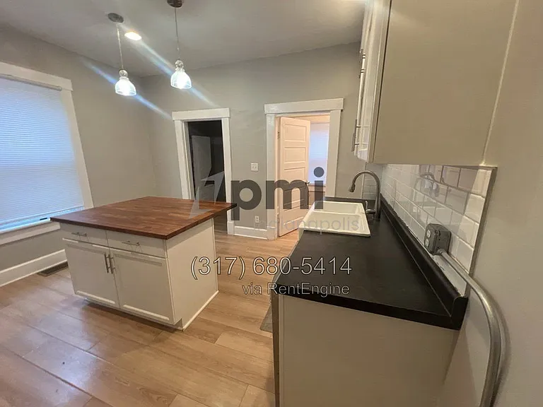32 N Irvington Ave — Photo 8