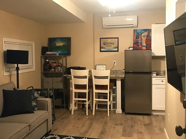 other view of built in kitchen nook