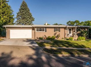 2908 S Lyndale Ave, Sioux Falls, SD 57105