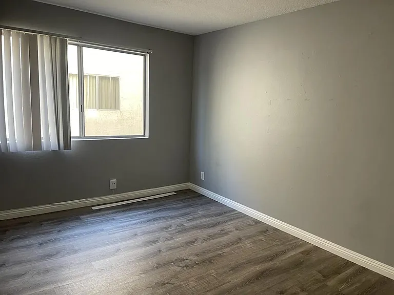 4646 Natick Ave #14 — Photo 7