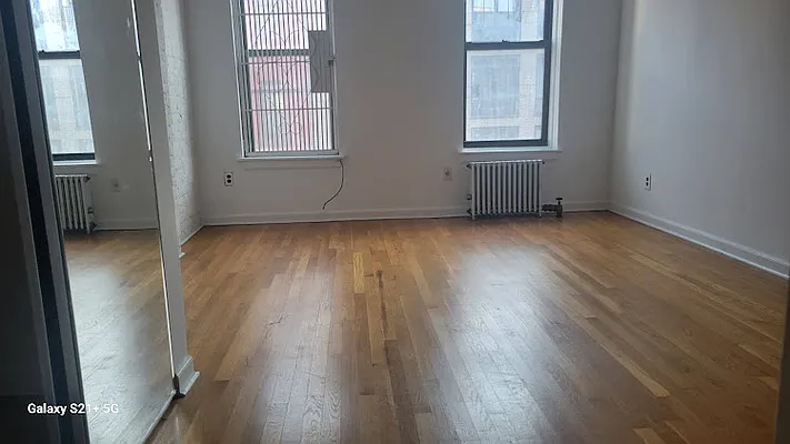 Rented by Chartwell Manhattan Realty | media 1