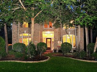 2 N Goldenvine Cir, Spring, TX 77382