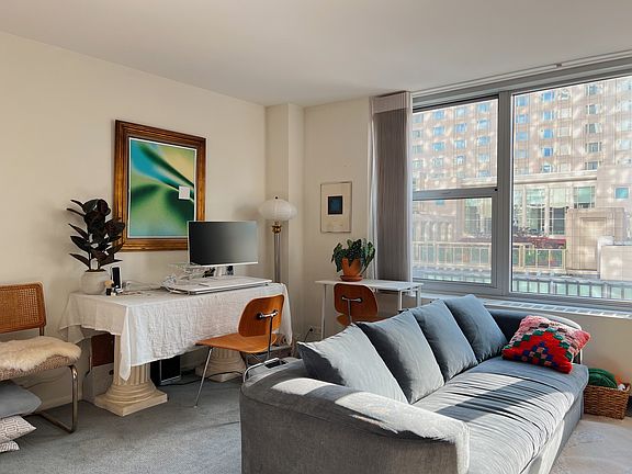 5th image of 777 N Michigan Ave APT 803