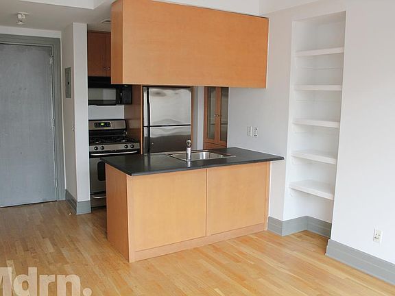 2nd image of 125 Court St APT 10nd