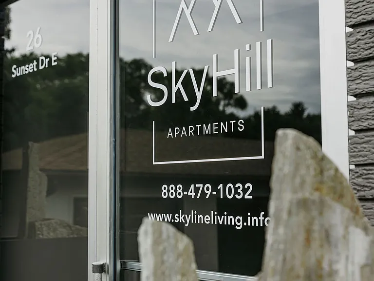 SkyHill Apartments — Photo 38