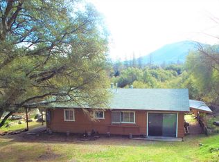 45566 Lauri Ln, Oakhurst, CA 93644
