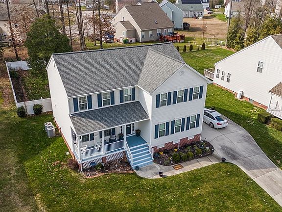 4th image of 1607 Camerons Landing Blvd
