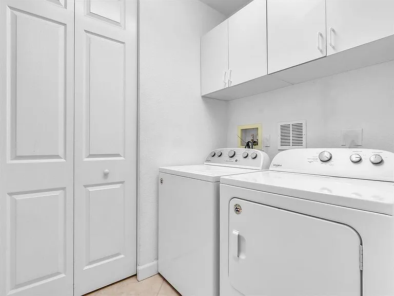 8025 NW 127th Ln #4-C — Photo 4