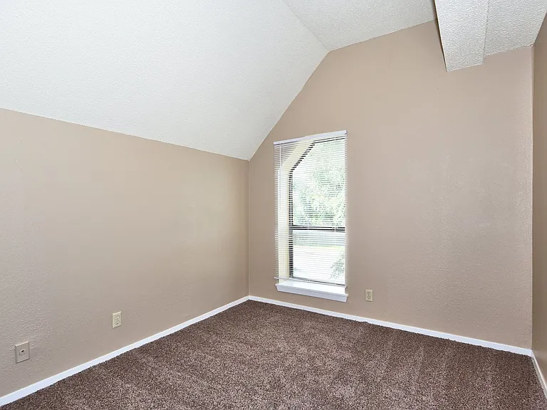 411 W K Pl — Photo 25
