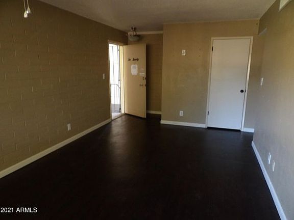 5th image of 2532 W Berridge Ln #E220