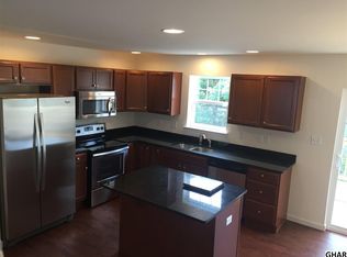 701 Admirals Quay Dr, Mechanicsburg, PA 17050