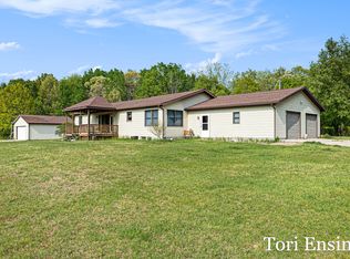 10423 E Klees Rd, Crystal, MI 48818